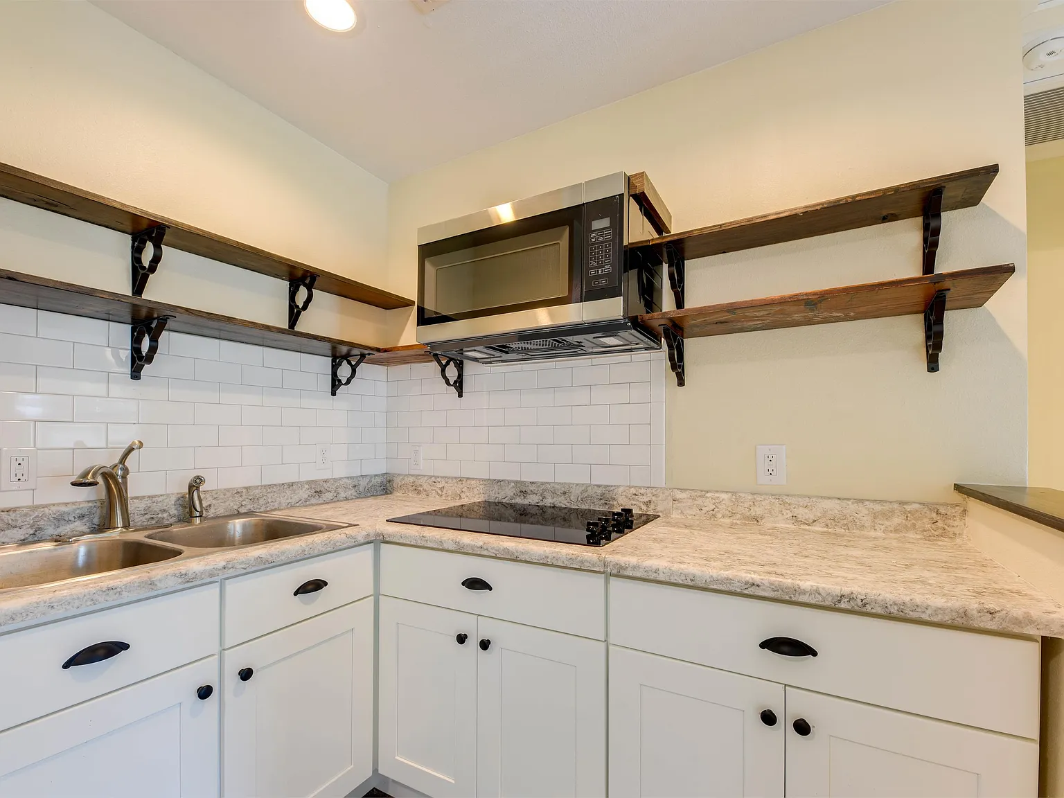 1 bed, 722 sqft, $1,250 — Photo 4