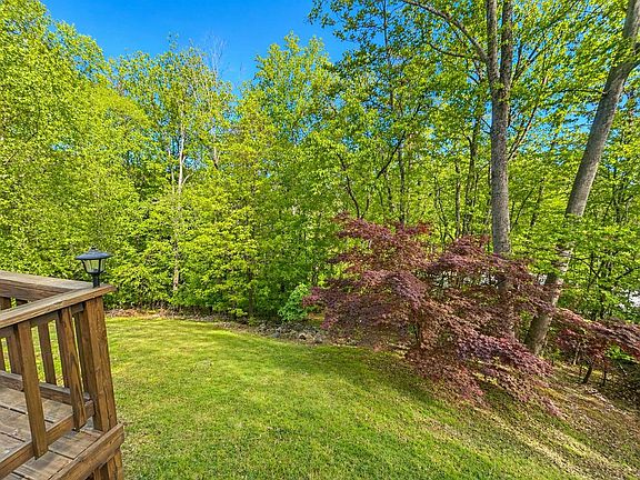 5th image of 104 Bentwood Dr