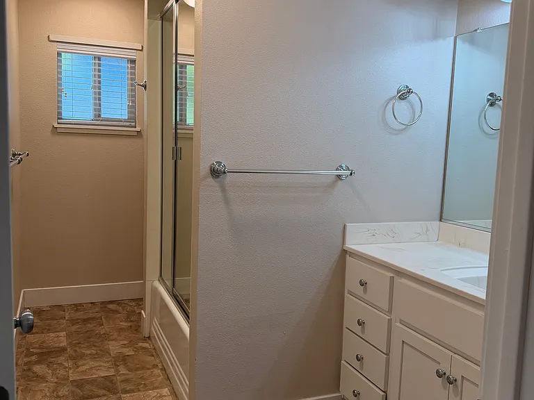 1906 Diamond Ct — Photo 27