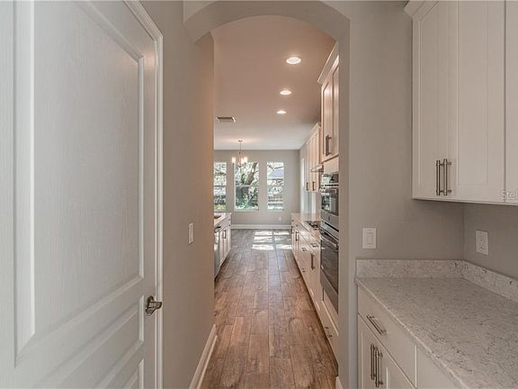 3rd image of 2154 Dartmouth Ave N