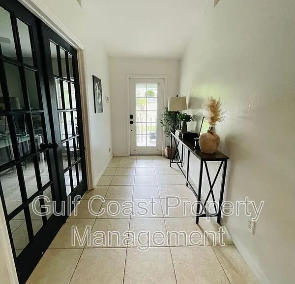 417 Broadmoor St — Photo 10