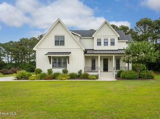 204 N Sea Lily Ct, Hampstead, NC 28443