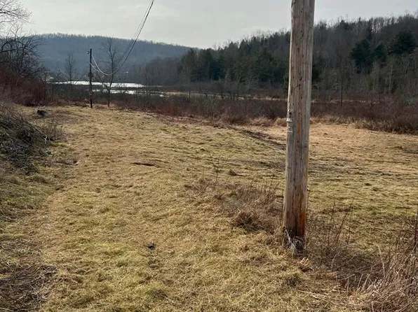 997 State Route 367, Laceyville, PA 18623