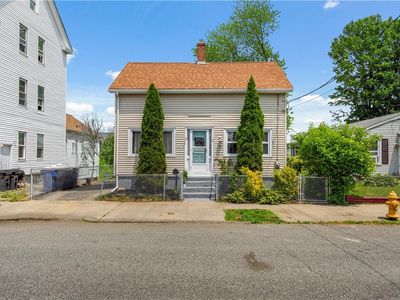 24 Kepler St, Pawtucket, RI, 02860