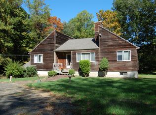 800 Old New England Rd, Guilford, CT 06437