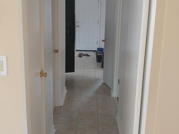 4th image of 6104 N Oakley Ave #1