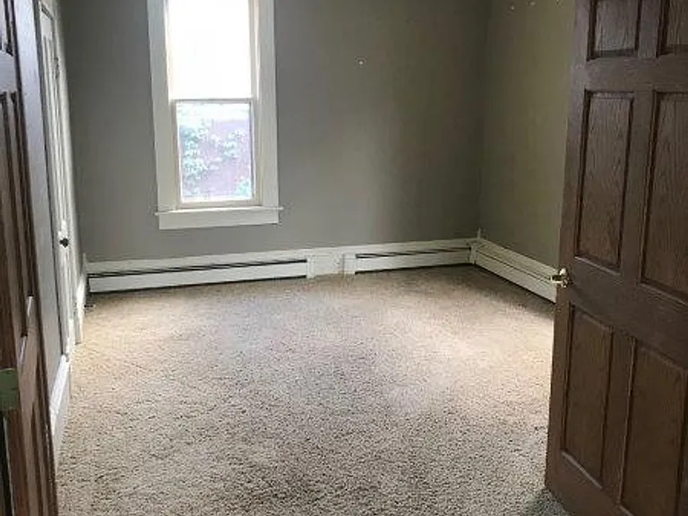 608 Norwood St — Photo 2