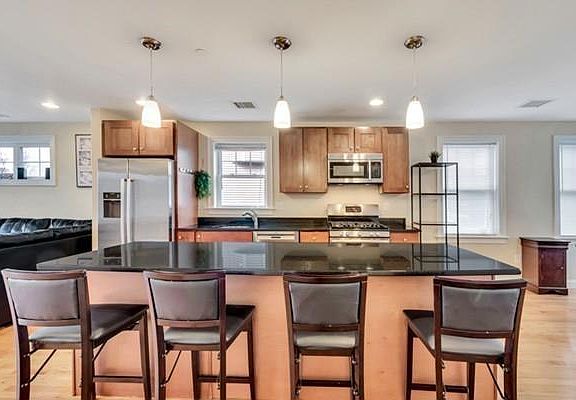 2nd image of 389 Hyde Park Ave #2