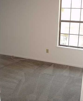 5th image of 8021 Thelen St