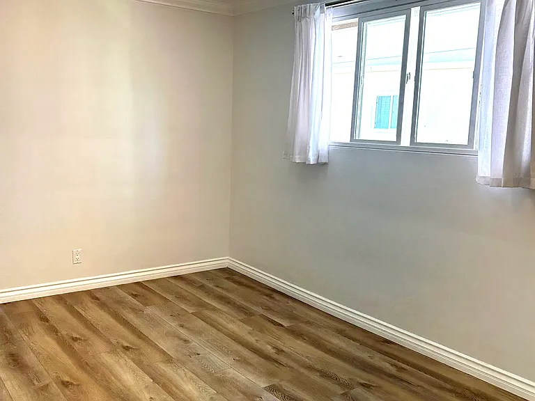 13000 Valleyheart Dr #4 — Photo 11