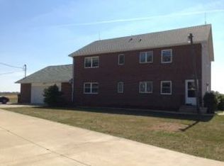 19042 Westfield Rd, Charleston, IL 61920