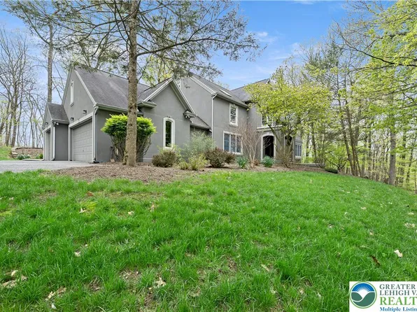 6688 Haasadahl Rd, Allentown, PA 18106