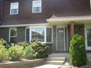 2572 Stratford Dr, Saint Joseph, MI 49085