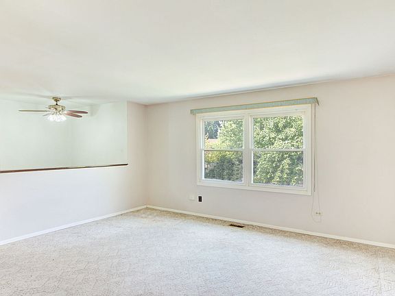 3rd image of 733 Durham Ln