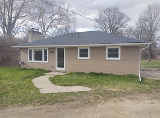 1401 School Rd, Rochester Hills, MI 48307