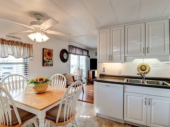 4th image of 213 Deloach St