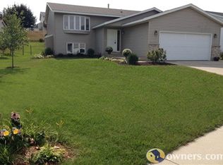 4834 10th St NW, Rochester, MN 55901