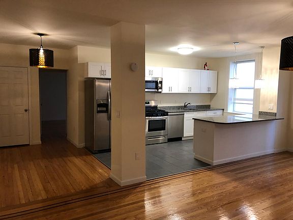 4th image of 164 S Harrison St APT 2C