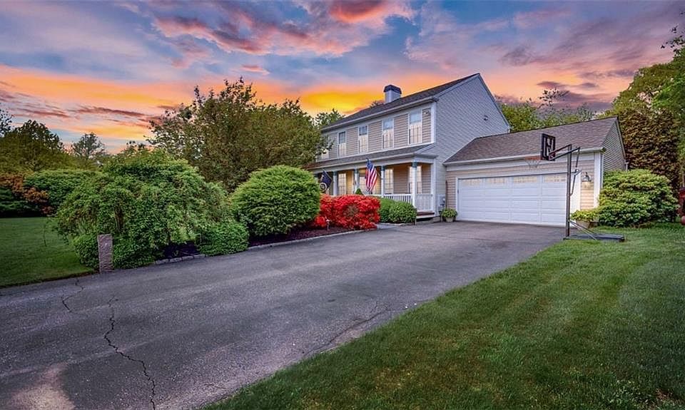 1st image of 593 Kettle Pond Dr