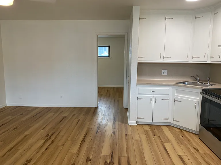 1630 S Baltimore Ave #8 — Photo 7