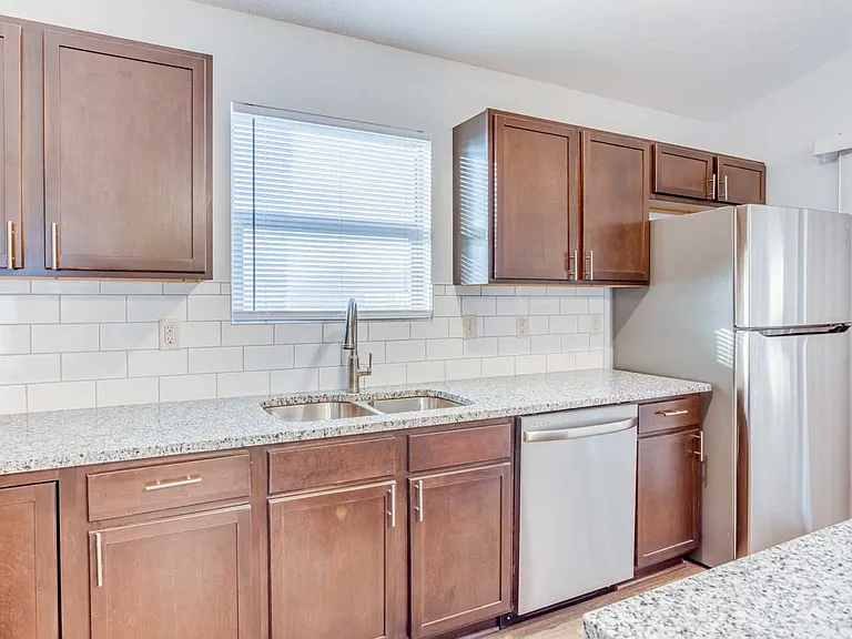 1048 E Karla Ave — Photo 10