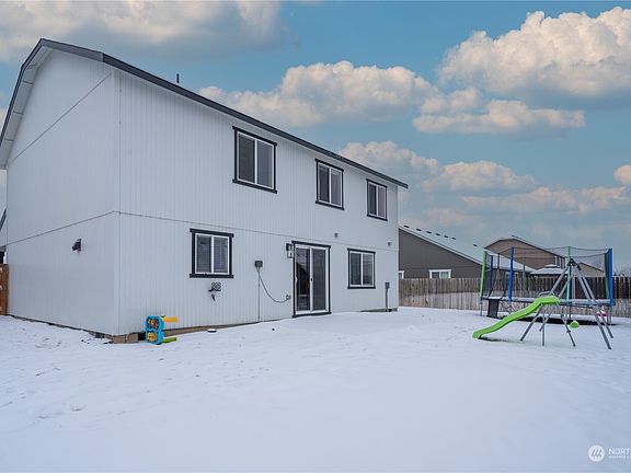 4th image of 1352 E Crossroad Drive