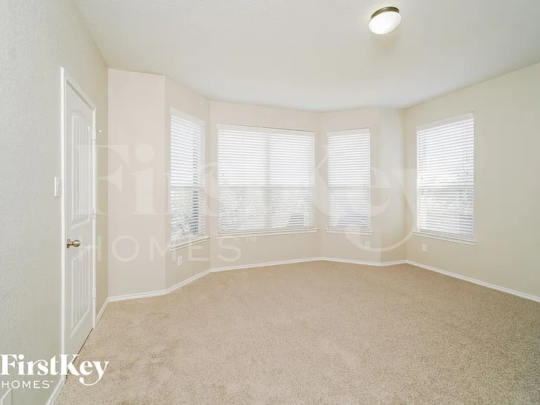 10215 Mill Path — Photo 12