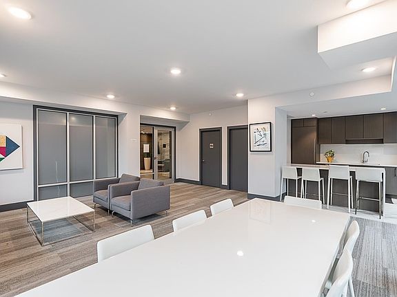 5th image of 489 W 26th Ave #108