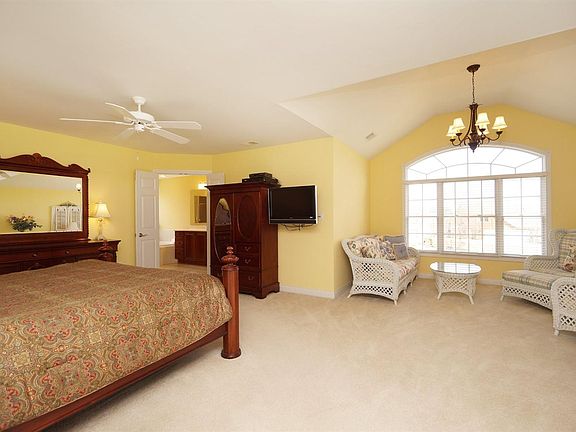 5th image of 7453 Preserve Pl