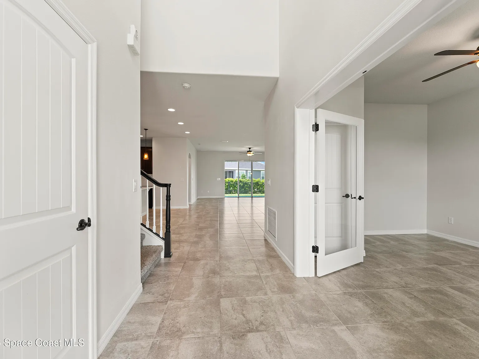 5 bed, 5.5 bath, 3488 sqft, $4,500 — Photo 2