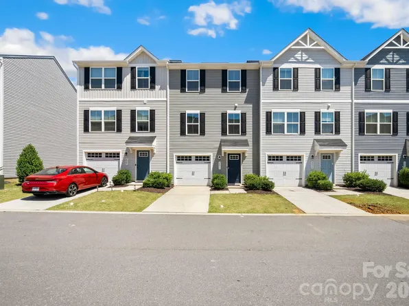 2051 Langer St, Charlotte, NC 28214