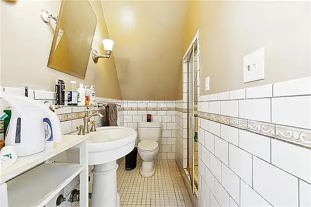 5 bed, 2800 sqft, $5,500 — Photo 4