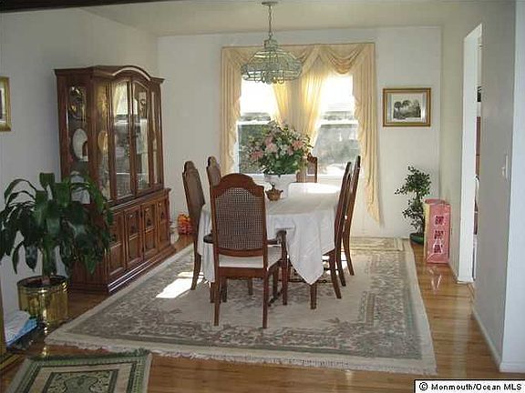 4th image of 1524 Cedarwood Dr