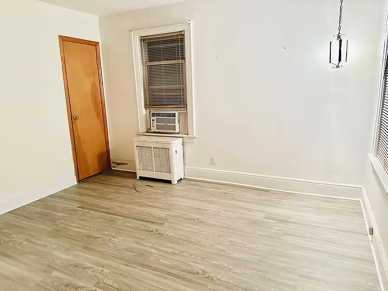 1839 W 4th St #2 — Photo 3