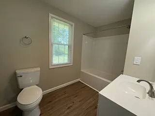 3 bed, 2.0 bath, 2259 sqft, $2,000 — Photo 4