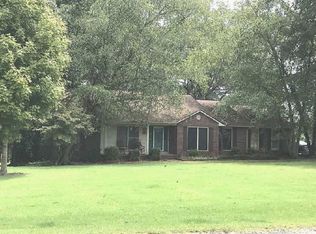 445 Beaver Creek Cv, Dyersburg, TN 38024