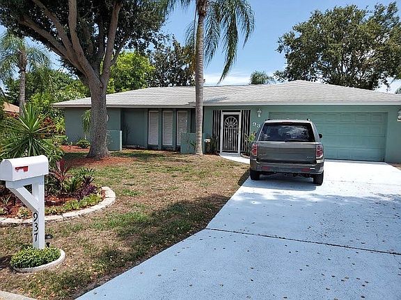 2nd image of 937 E Kathy Ct
