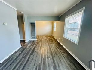 5272 S Wayne Rd, Wayne, MI 48184