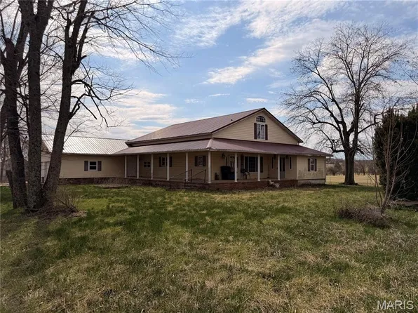 26474 Falcon Rd, Lebanon, MO 65536