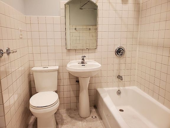 5th image of 2637 N Whipple St #G