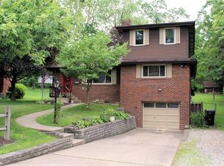 2304 Casswell Dr, Bethel Park, PA