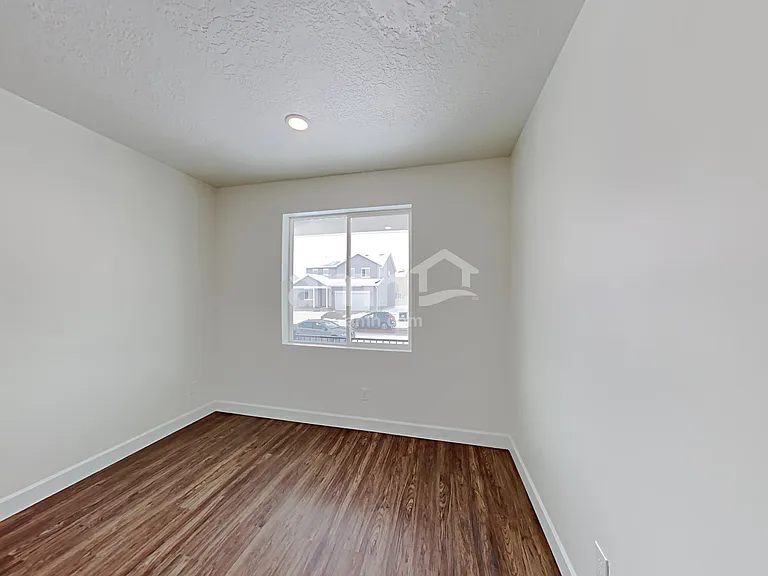2388 E Frontier St — Photo 12