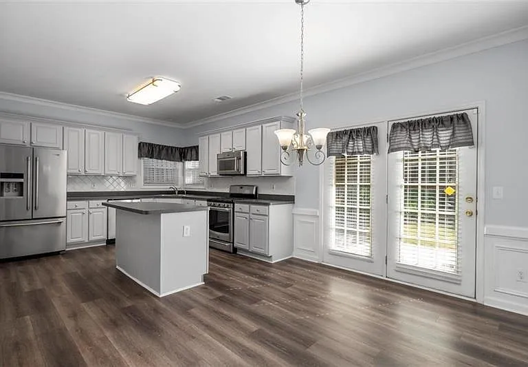 4220 Hunters Green Way NE — Photo 16