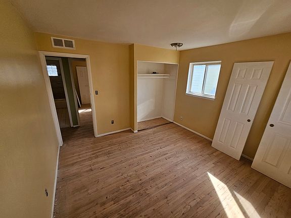 5th image of 22414 Hayes Rd
