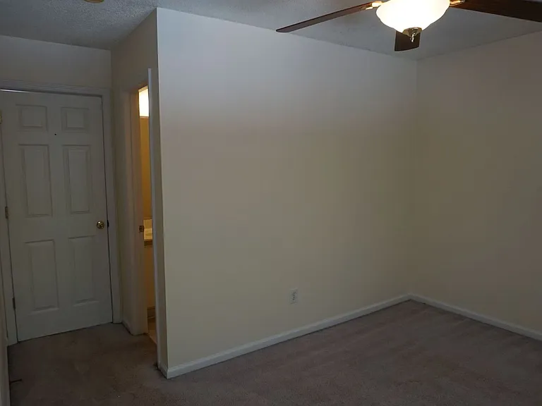 109 Spring Meadow Cir — Photo 18
