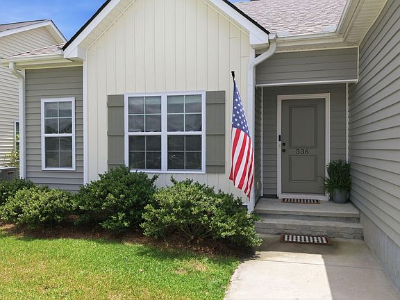 4th image of 536 Arbor Drive