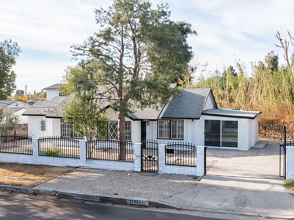 2nd image of 12925 Norris Ave
