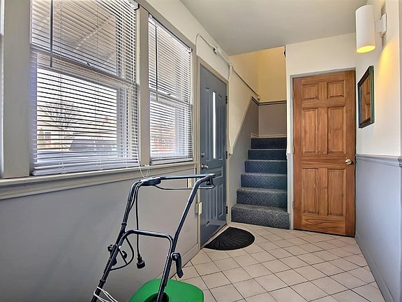 4th image of 2523 White Oak Ave