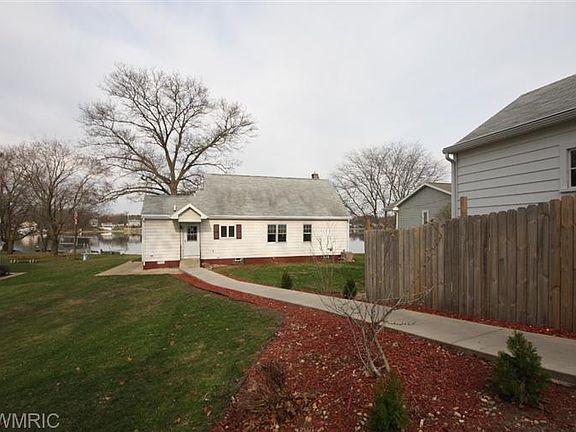 3rd image of 1769 S Crooked Lake Dr