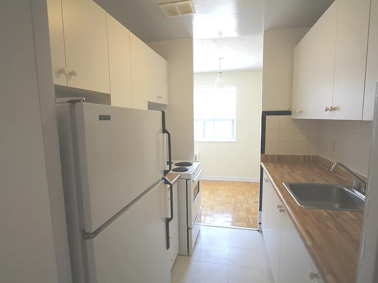 1307 Wilson Ave #1303 — Photo 10